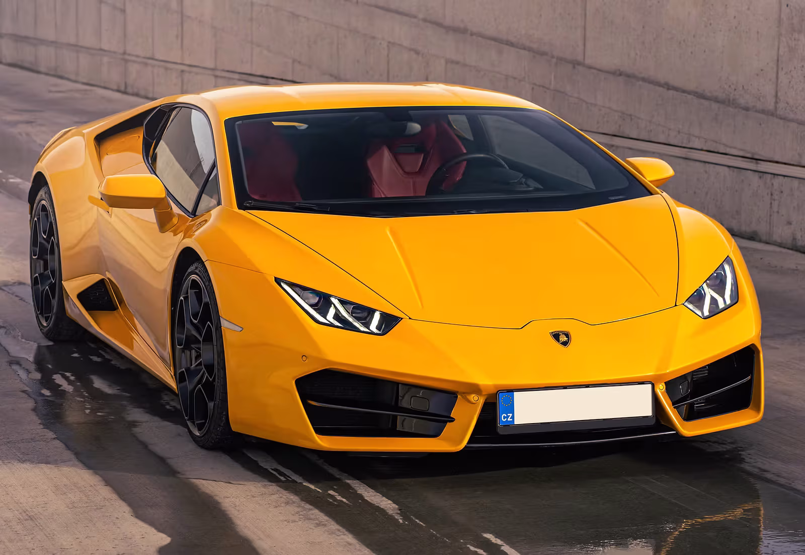 lambo.avif